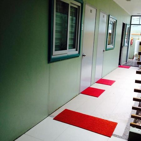 Shore Time Hotel - Annex Balabag  Luaran gambar