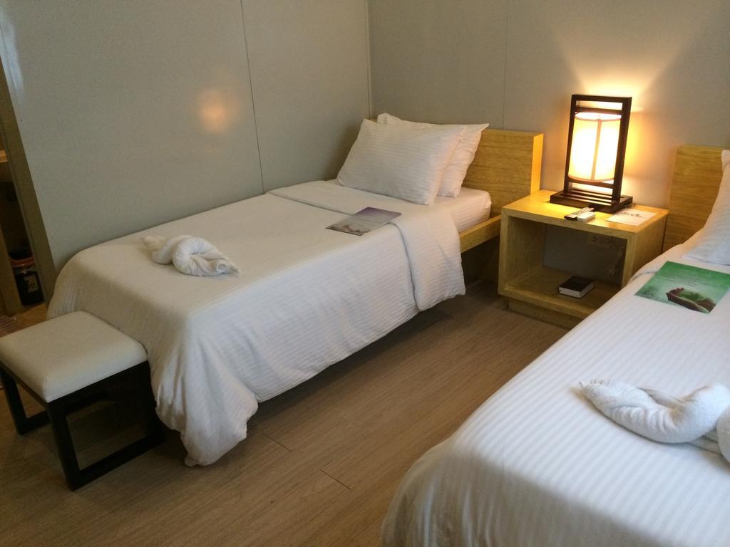 Shore Time Hotel - Annex Balabag  Luaran gambar