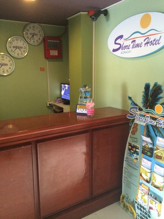 Shore Time Hotel - Annex Balabag  Luaran gambar