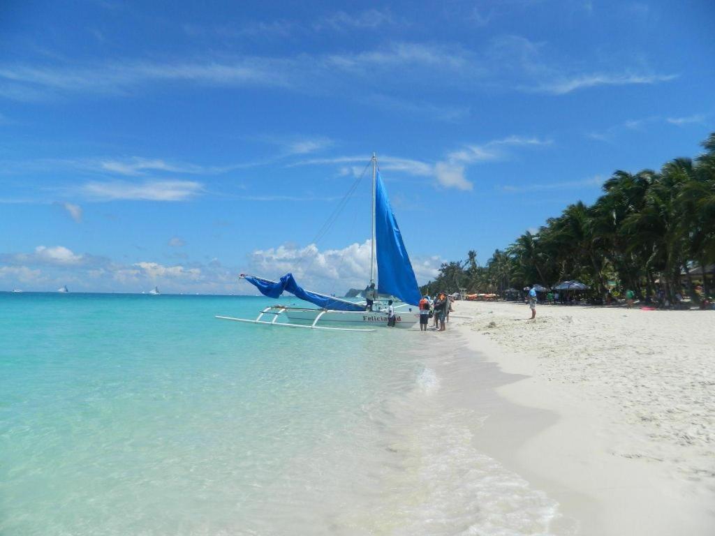 Shore Time Hotel - Annex Balabag  Luaran gambar
