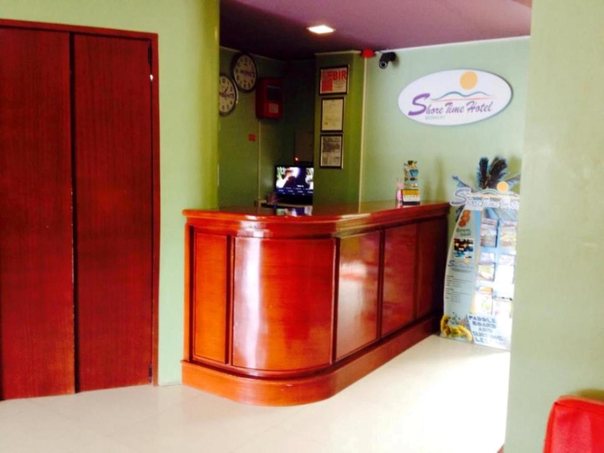 Shore Time Hotel - Annex Balabag  Luaran gambar