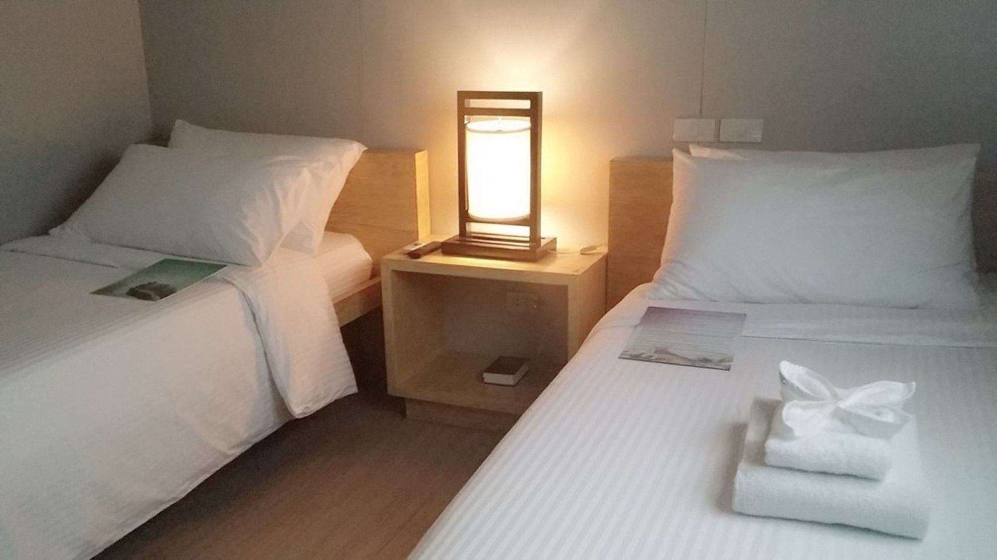 Shore Time Hotel - Annex Balabag  Luaran gambar