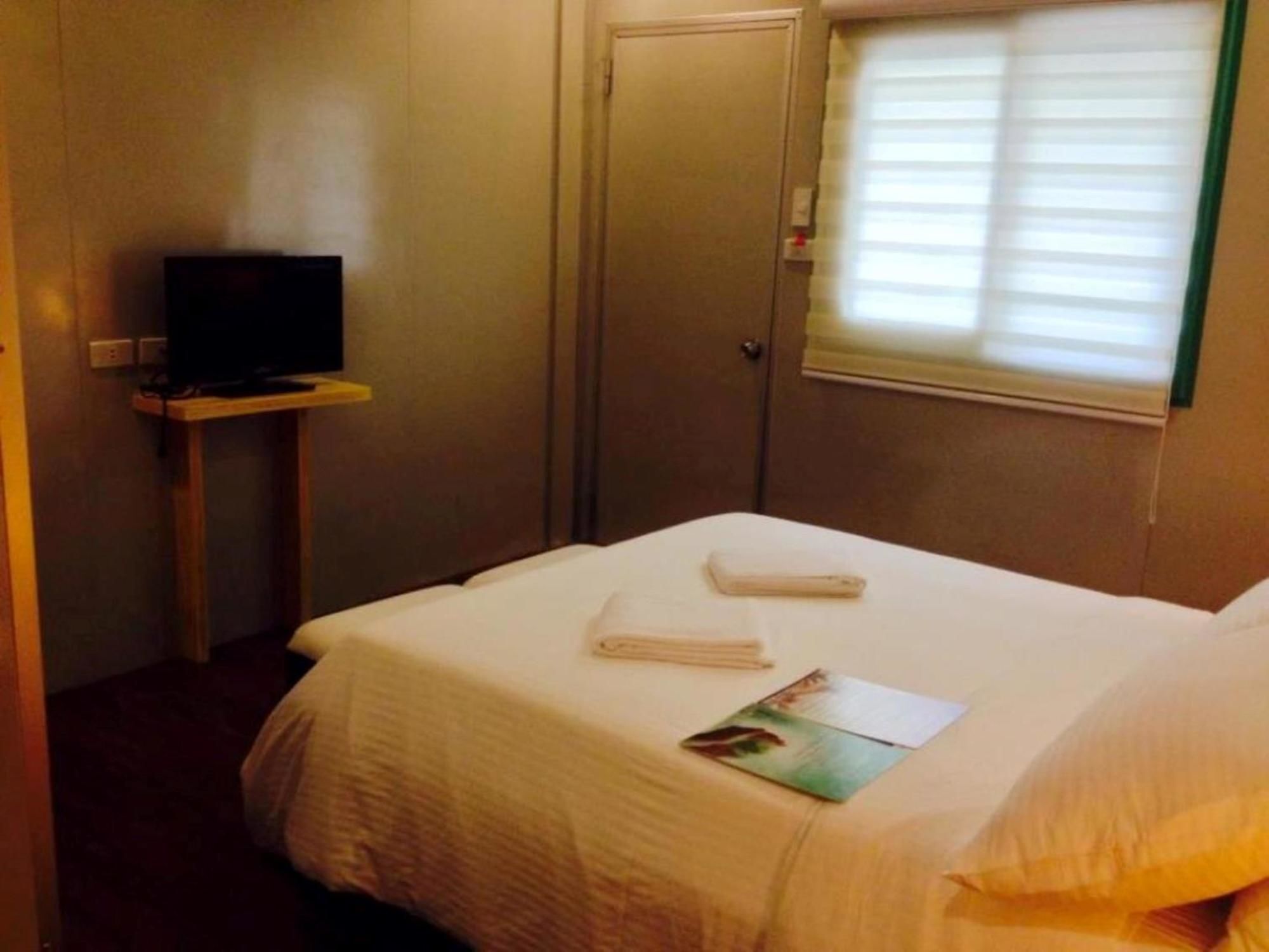 Shore Time Hotel - Annex Balabag  Luaran gambar