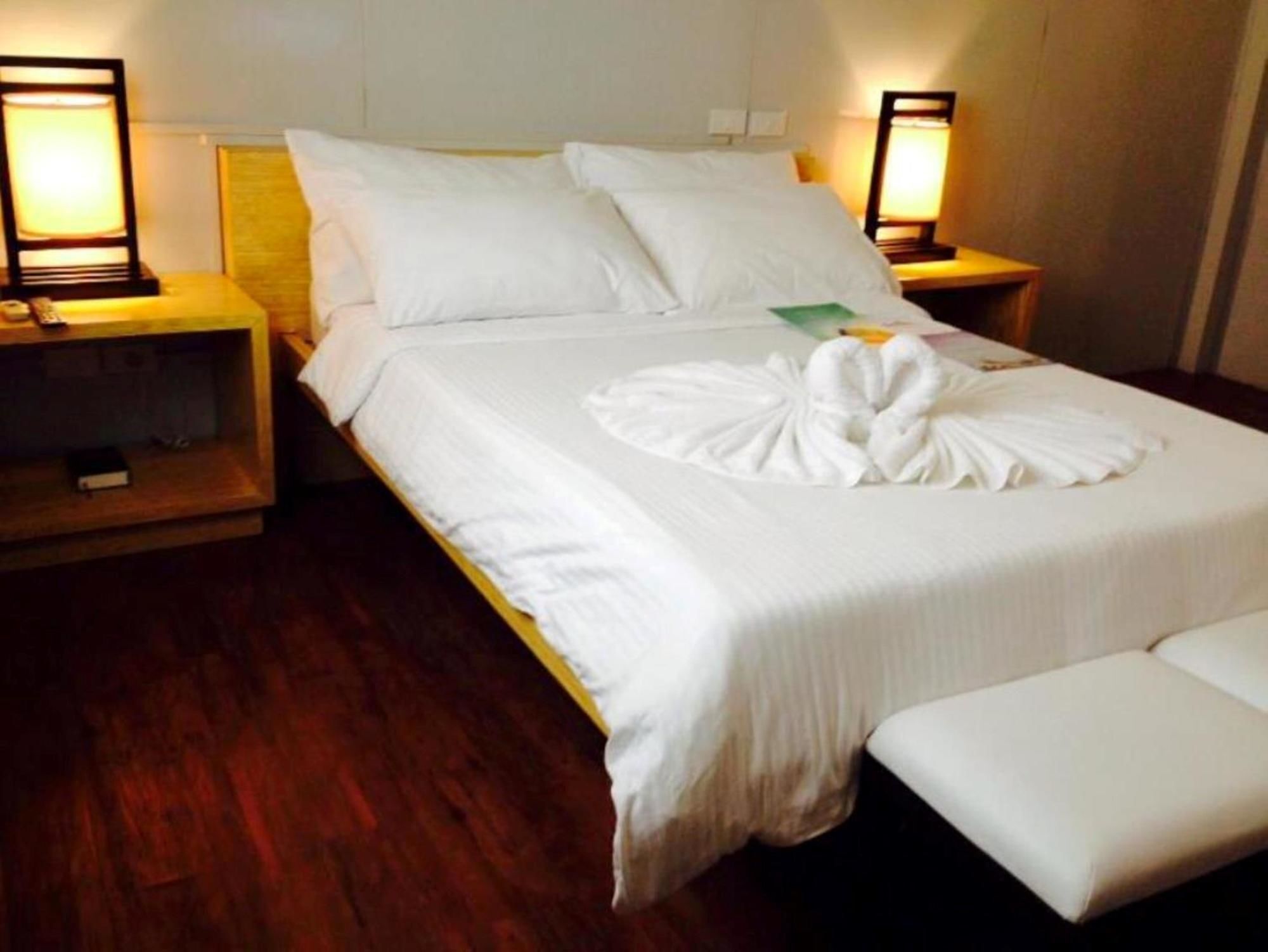 Shore Time Hotel - Annex Balabag  Luaran gambar
